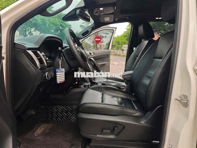 Ford Everest Titanium 2019 Trắng 57000 km