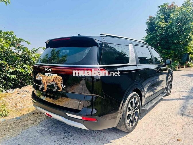 Kia Carnival Luxury 2023 Đen 54000 km