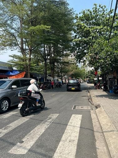BIỆT THỰ TRẦN NÃO 58 TỶ + BIỆT THỰ ĐƯỜNG ĐỖ PHÁP THUẬN 90 TỶ