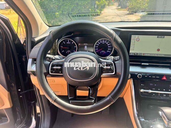 Kia Carnival Luxury 2023 Đen 54000 km
