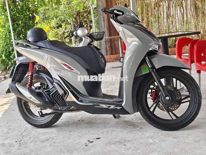 Honda SH 125 ABS Xám xi măng 2024
