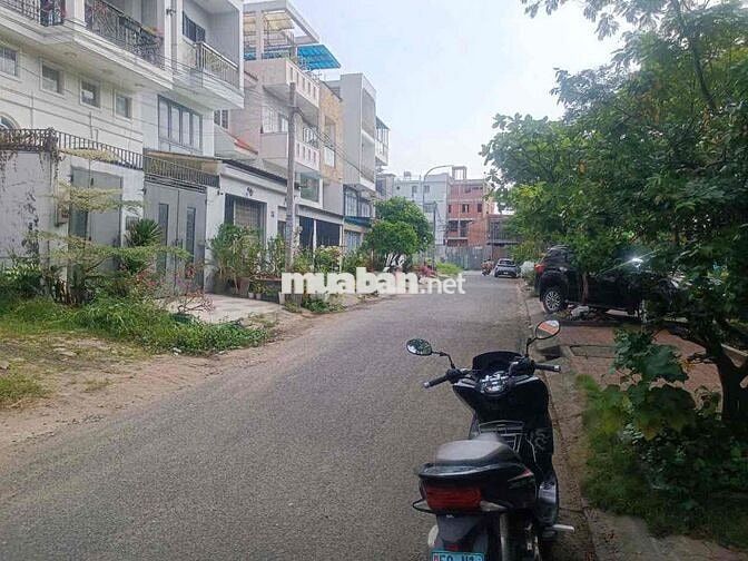 nhà thuê hồ Ngọc lãm an lạc bình Tân DT 84m giá 18tr