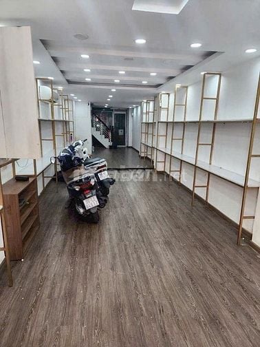 4 TẦNG , Mặt tiền Nguyễn Trãi khu thời trang cao cấp