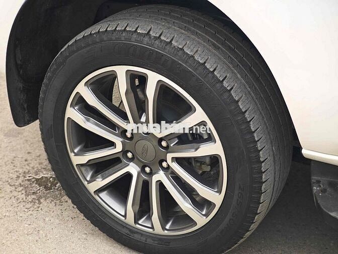 Ford Everest Titanium 2019 Trắng 57000 km