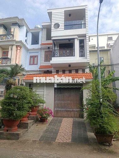 nhà thuê hồ Ngọc lãm an lạc bình Tân DT 84m giá 18tr