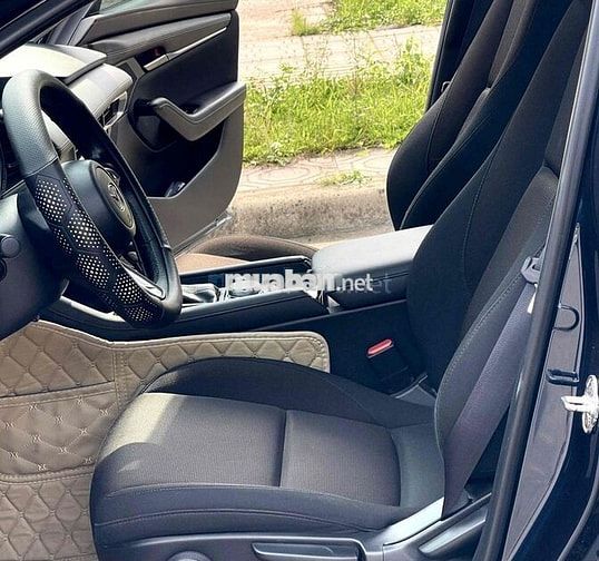 Mazda 3 Deluxe 1.5 AT màu xanh Navi sản xuất 2023