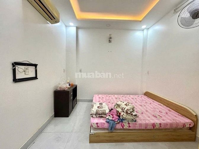 Giảm 200tr, Bán gấp nhà Lê Tự Tài,P4,Phú Nhuận giá 3 tỷ150/32m2,SHR