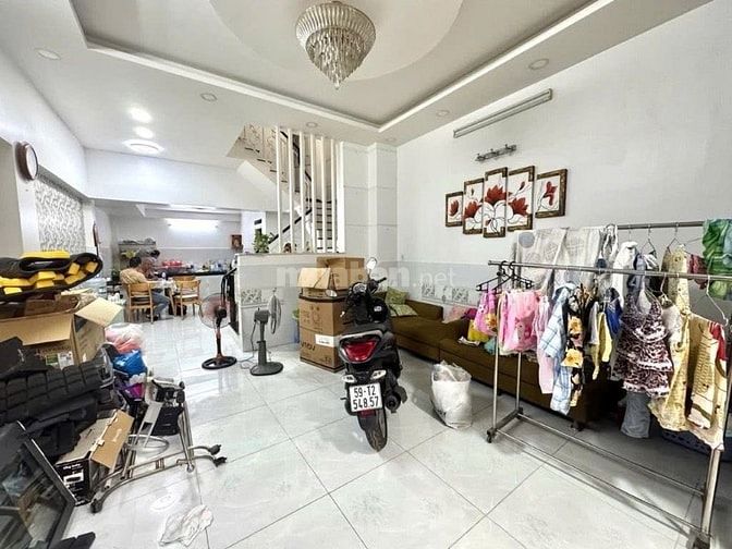 Giảm 200tr, Bán gấp nhà Lê Tự Tài,P4,Phú Nhuận giá 3 tỷ150/32m2,SHR