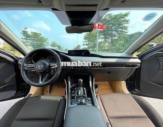Mazda 3 Deluxe 1.5 AT màu xanh Navi sản xuất 2023