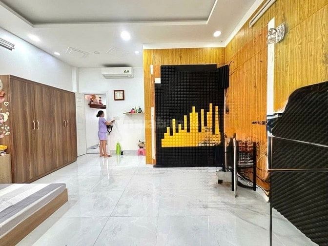 Giảm 200tr, Bán gấp nhà Lê Tự Tài,P4,Phú Nhuận giá 3 tỷ150/32m2,SHR