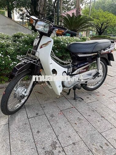 Honda Dream Việt 2011