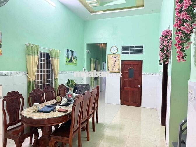 QL1A- Bán đất cực rộng và nhà khang trang gần chợ Khúc Tréo