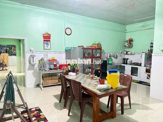 QL1A- Bán đất cực rộng và nhà khang trang gần chợ Khúc Tréo