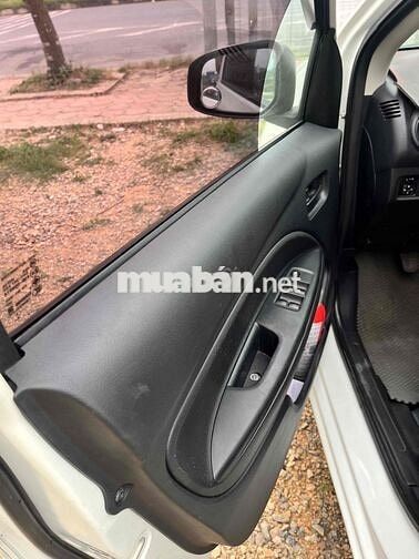 Mitsubishi Mirage 2014 90000 km Trắng