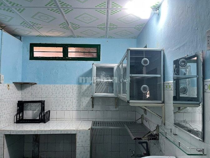 Nhà gác suốt thuận tiện hộ khẩu cho con học kim đồng , thái chánh