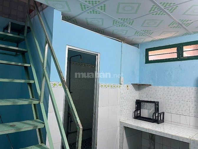 Nhà gác suốt thuận tiện hộ khẩu cho con học kim đồng , thái chánh
