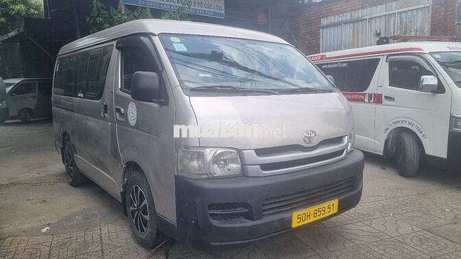 Toyota Hiace Van 3 chỗ 940kg 2006 Máy dầu