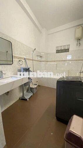 BAN CÔNG ĐẦY ÁNH SÁNG PHÚ NHUẬN - MÁY GIẶT RIÊNG
