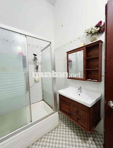 CHO THUÊ NHÀ MỚI- GẦN CHỢ PHÚ THỌ, TRẢNG DÀI