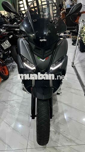 Aprilia SR GT 200