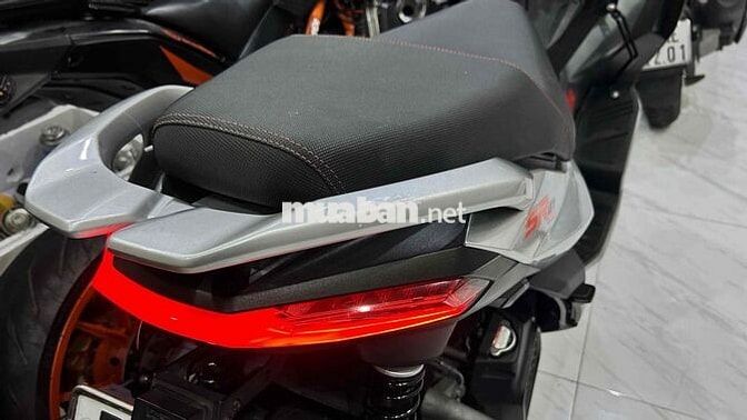 Aprilia SR GT 200