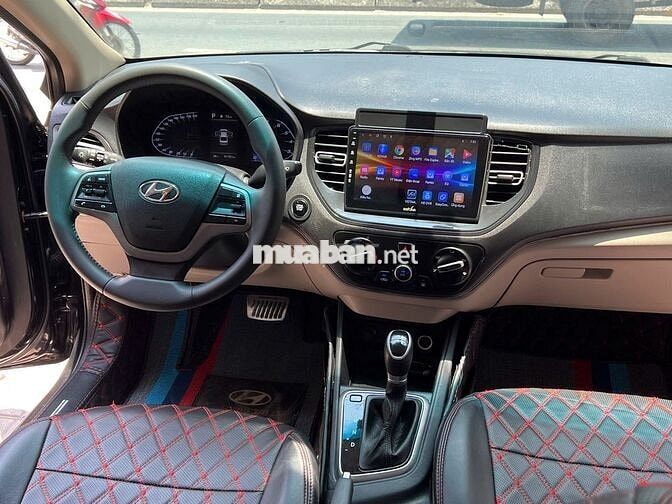 Hyundai Accent model 2022 số tự động màu đen