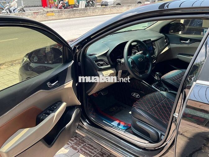 Hyundai Accent model 2022 số tự động màu đen