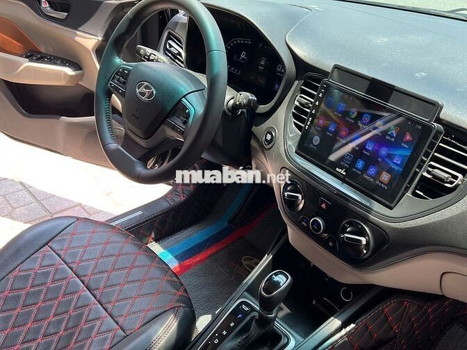 Hyundai Accent model 2022 số tự động màu đen