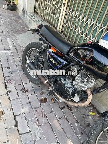 Suzuki GN125 màu Đen