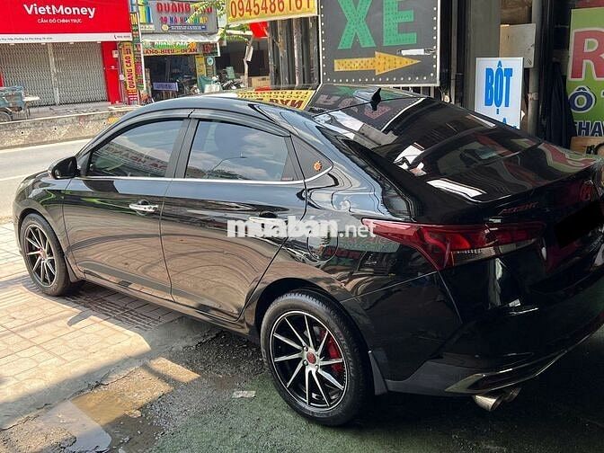 Hyundai Accent model 2022 số tự động màu đen