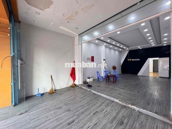CHO THUÊ MẶT BẰNG RỘNG 125m2 CÓ 2PN NGAY MẶT TIỀN NGUYỄN THỊ THẬP, Q7
