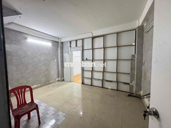 CHO THUÊ MẶT BẰNG RỘNG 125m2 CÓ 2PN NGAY MẶT TIỀN NGUYỄN THỊ THẬP, Q7