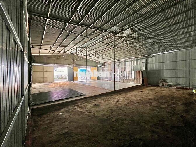Kho 300m2 đường Trần Đại Nghĩa, bàn giao ngay