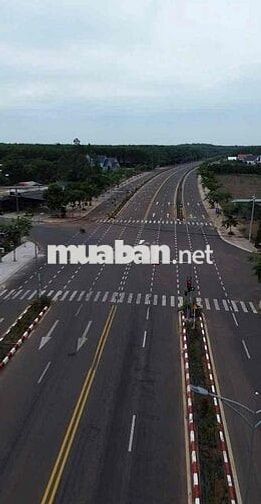 Đất mặt tiền đường xuyên Tâm rộng 8 làn xe- 200m2-  Phường Đồng Phú