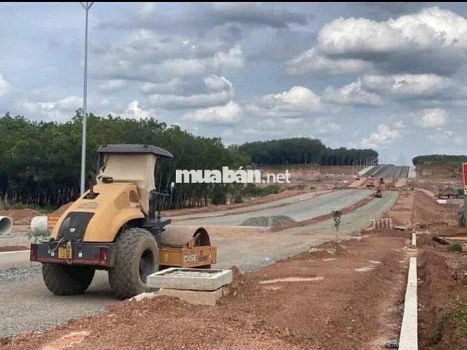 Đất mặt tiền đường xuyên Tâm rộng 8 làn xe- 200m2-  Phường Đồng Phú