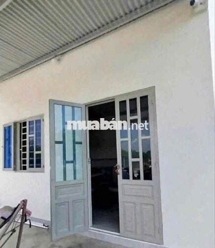Chị gái chuyển về quê sinh sống gửi bán căn nhà vườn cây. DT: hơn 500m