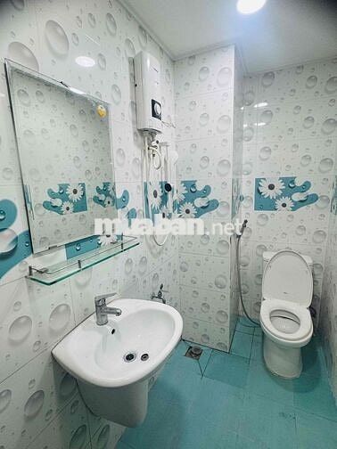CHO THUÊ NHÀ NGUYÊN CĂN _ MẶT TIỀN HẺM 8M