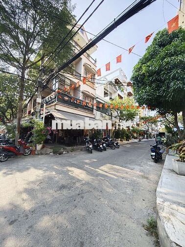 GÓC 2 MẶT TIỀN - VỈA HÈ RỘNG RÃI 