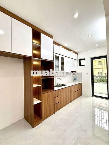 2 tỷ xíu phố Lò Đúc tầng 2, 2PN thoáng sáng 