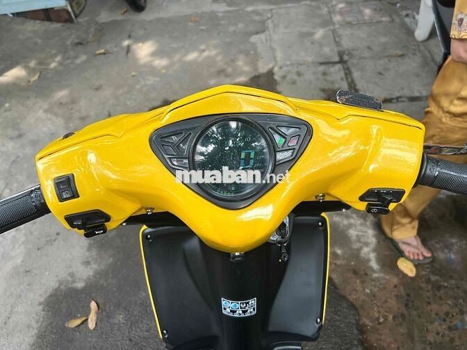 Honda Click 110 Vàng