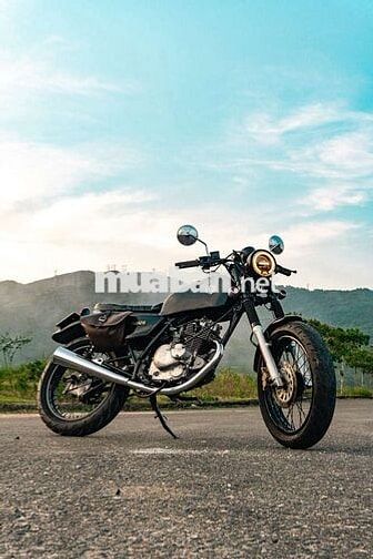 Suzuki GN125 Tracker Đen