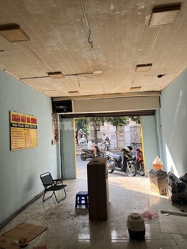 BÁN NHÀ MẶT TIỀN TRẦN PHÚ QUẬN 5, DT 44M2 NGANG 4M LỀ 3M. 