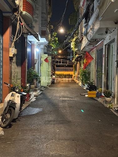 Bán nhà hxh nhựa cạnh siêu thị emart phan huy ích
