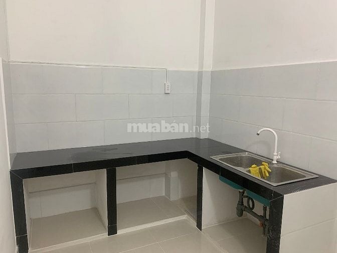Bán nhà hxh nhựa cạnh siêu thị emart phan huy ích