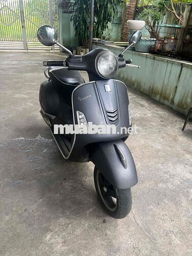 Piaggio Vespa GTS Super Đen nhám