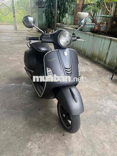 Piaggio Vespa GTS Super Đen nhám