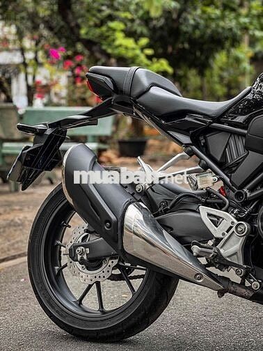 Honda CB300R Đen, có giao lưu xe.