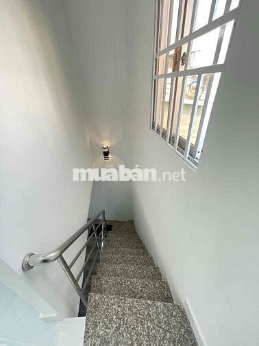 Bán nhà giá rẻ ngay chợ Vạn Nguyên 2ty5