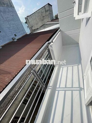 Bán nhà giá rẻ ngay chợ Vạn Nguyên 2ty5