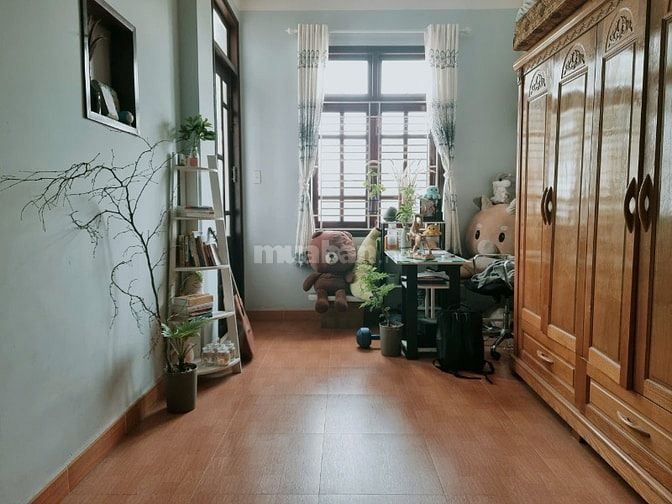 BÁN NHÀ ĐẸP MẶT TIỀN CÔNG VIÊN